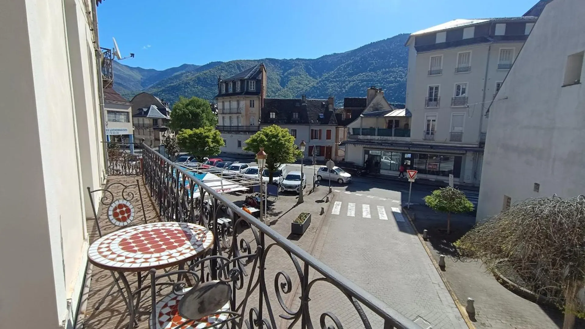 Lejlighed Luchon Holidays, Parking, Wifi, Balcon, Cave, T3 8 Personnes Bagnères-de-Luchon