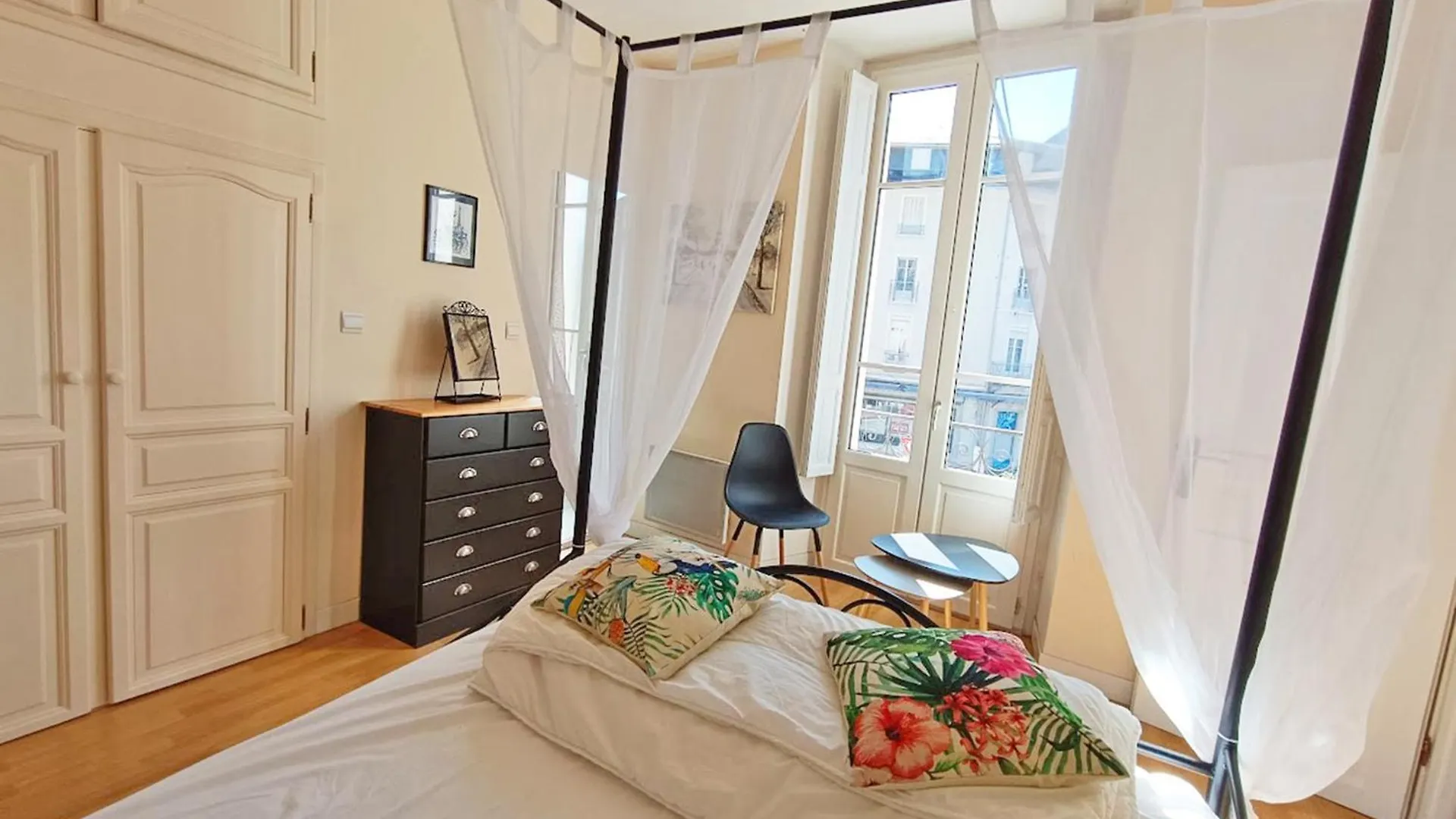 Lejlighed Luchon Holidays, Parking, Wifi, Balcon, Cave, T3 8 Personnes Bagnères-de-Luchon